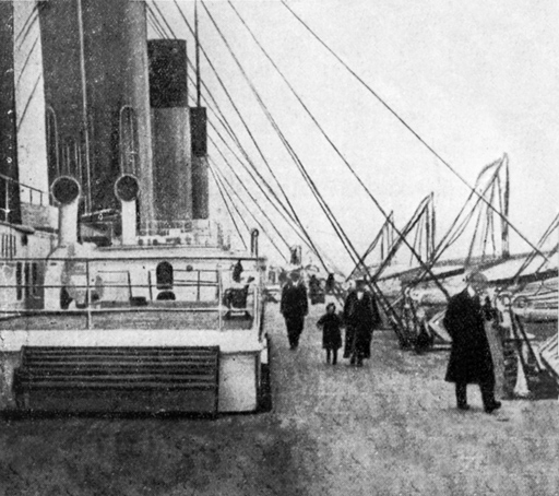Life on board the Titanic – The Photos of Father Browne – FLUX MAGAZINE